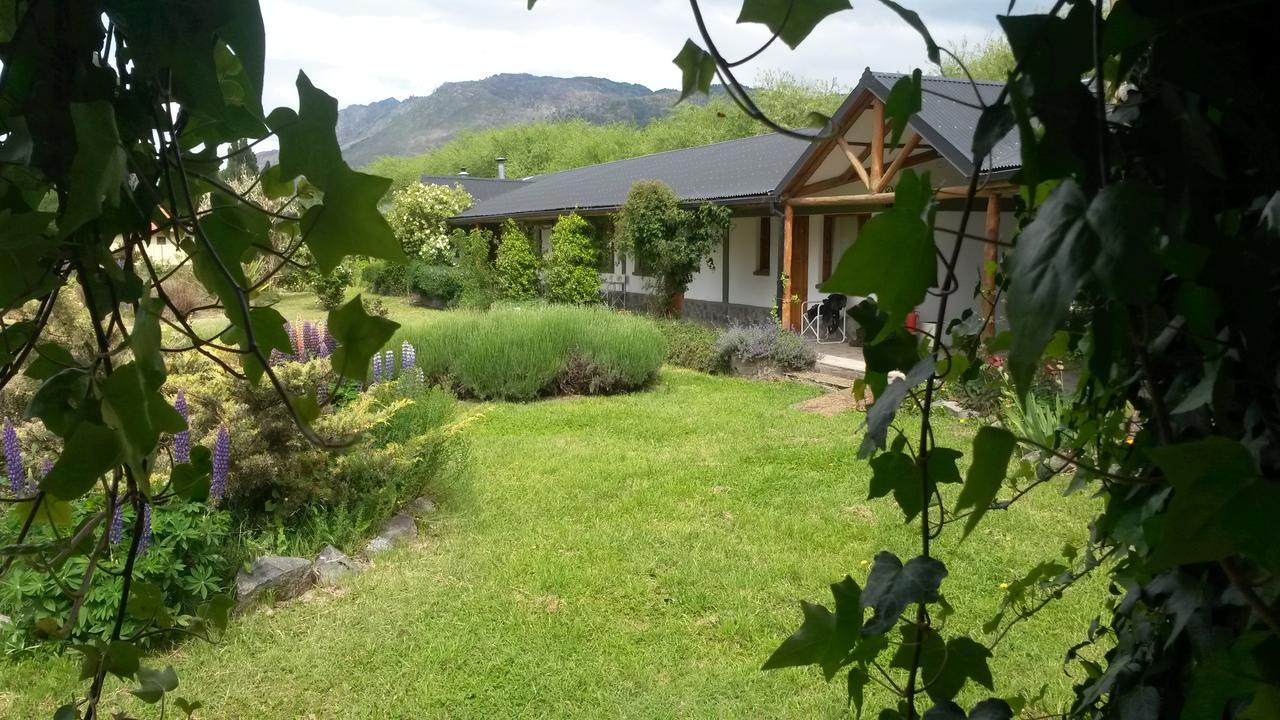 Hosteria El Hoyo Hoyo de Epuyén Extérieur photo